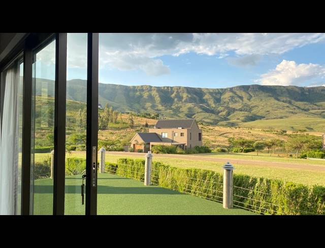 3 BEDROOM HOUSE FOR SALE IN VULINTABA COUNTRY ESTATE